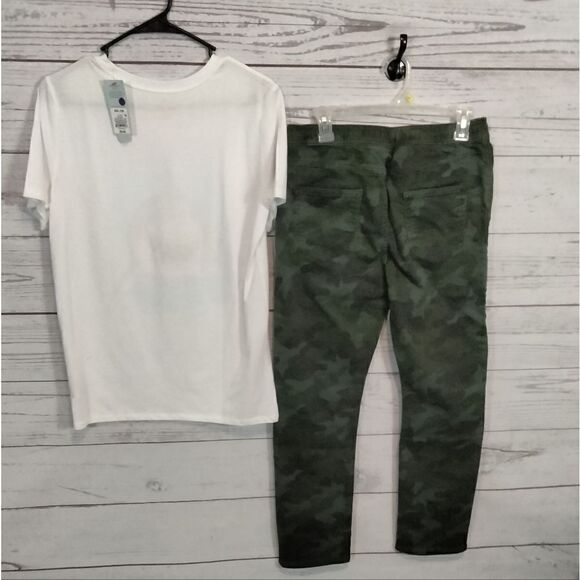 NWT: "Cat & Jack" boy's pants and t-shirt - Picture 4 of 12